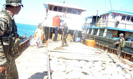 ����ͼ��4��10�����磬�ҹ����ҵ�������ҵ�������洬�������ɱ������Ƿ����ڻ��ҵ������ڣ��Ʒ���ץ���ұ����洬����